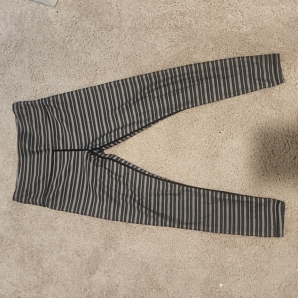 Zyia leggings